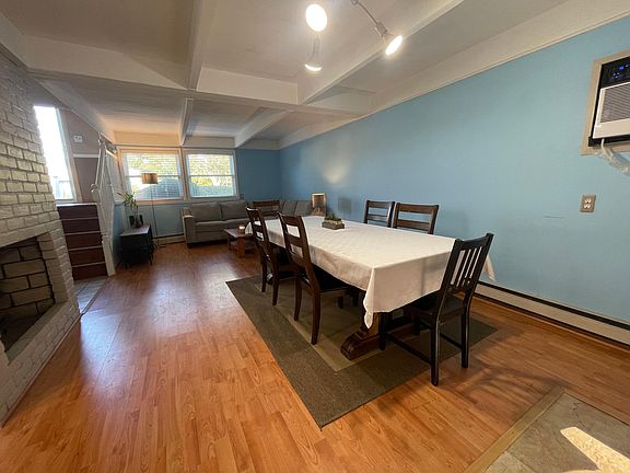 4th image of 52 University Heights Dr