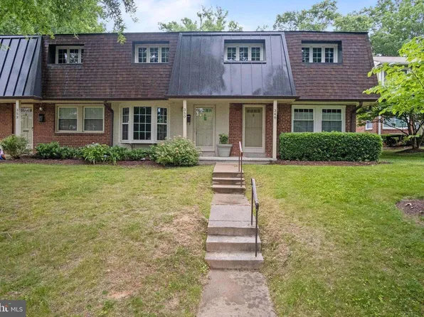 350 James St, Falls Church, VA 22046