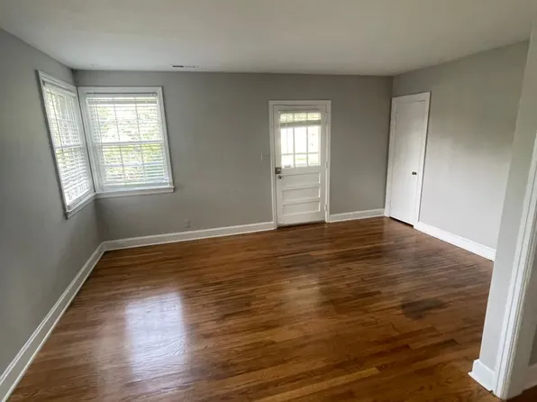 1413 Revere Rd, Winston Salem, NC 27103