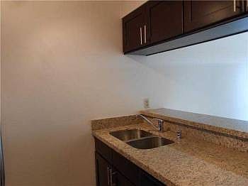 5th image of 10114 Twin Lakes Dr