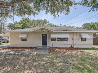 811 S Lone Oak Dr, Leesburg, FL 34748