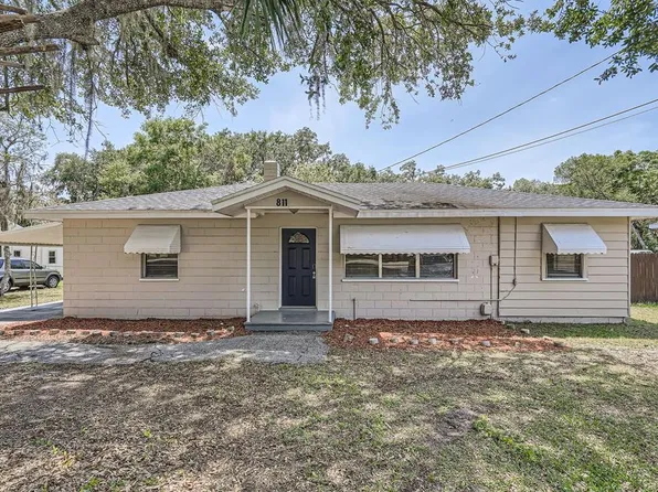 811 S Lone Oak Dr, Leesburg, FL 34748