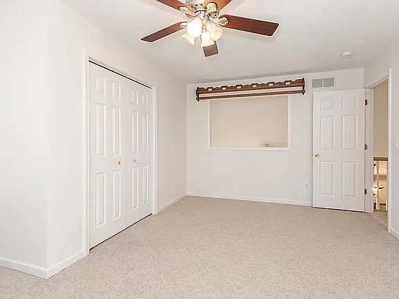 3rd image of 1627 Frontier Dr