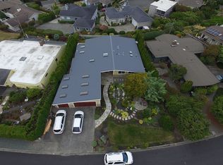 2004 Piper Cir, Anacortes, WA 98221