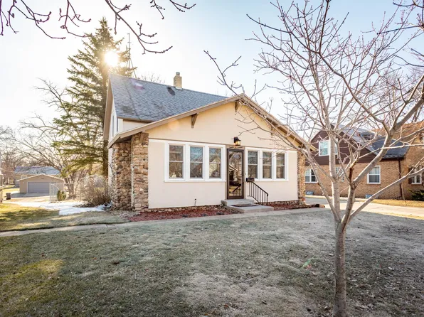 1217 Douglas St, Alexandria, MN 56308