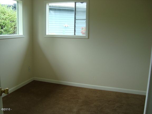 3rd image of 377 NE San Bayo Cir