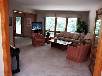 2nd image of 2812 Jeffrey Ln
