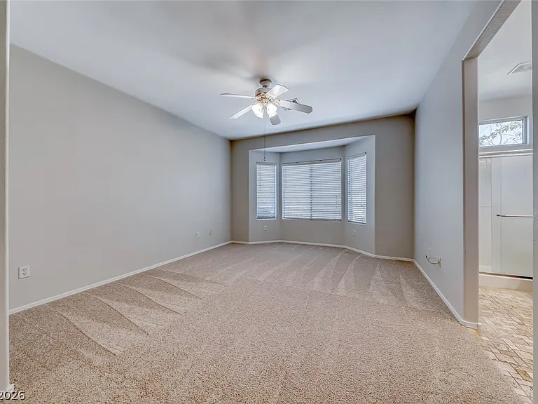 2343 Schaeffer Hills Dr — Photo 23
