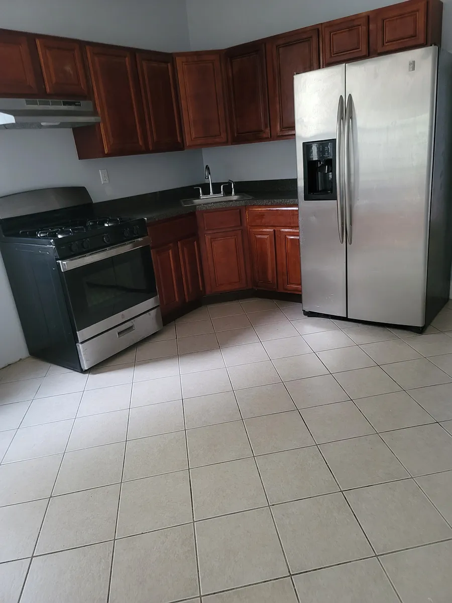 Building Photo - 29 Arsdale Pl #2