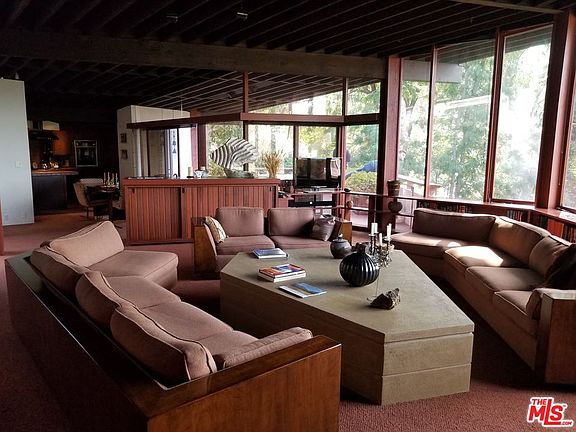 3rd image of 2487 Canyon Oak Dr