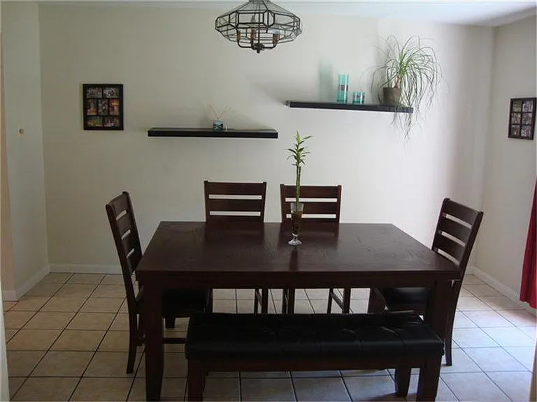 22818 Brafferton Ln — Photo 2
