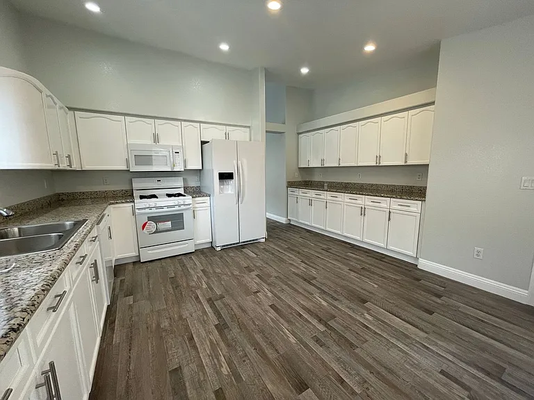 3229 Indian Moon Dr — Photo 11