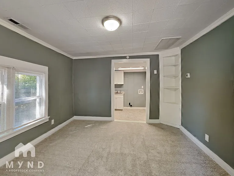511 N Taylor St — Photo 8