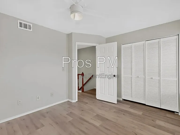 734 W Collins St — Photo 14
