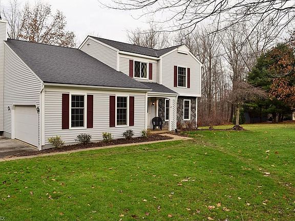 2nd image of 11048 Carriage Hill Dr