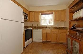 5th image of 2676 Centennial Ct