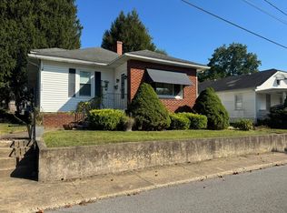 224 Maple Ave, Bridgeport, WV 26330