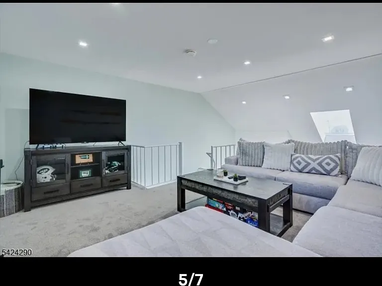 302 Hackensack St #310 — Photo 10