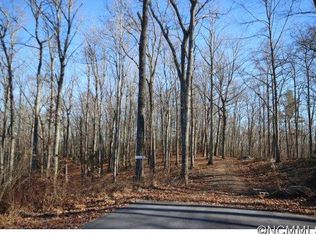 15 Cairens Ridge Dr, Mills River, NC 28759
