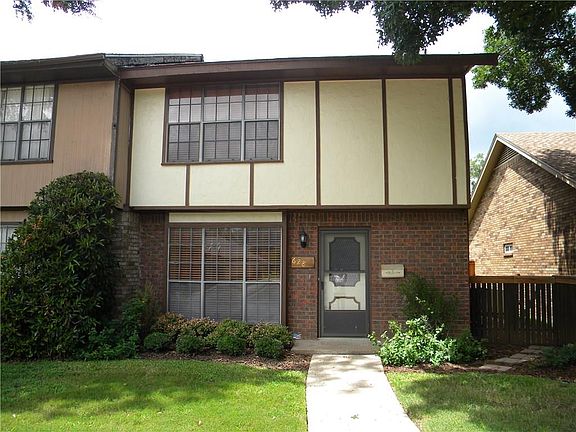 2nd image of 628 Saint Charles Ct