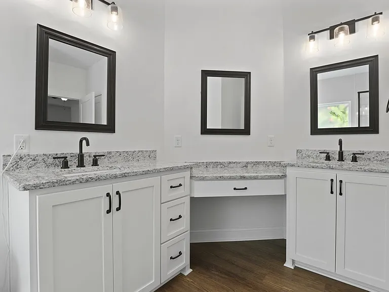 1003 Dolphin Ct NE — Photo 39