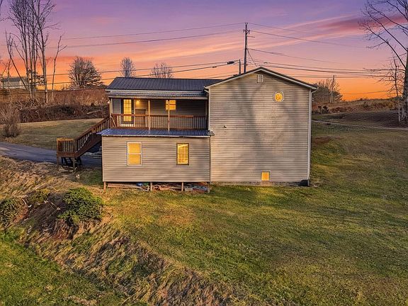 3rd image of 19486 Astor Rd