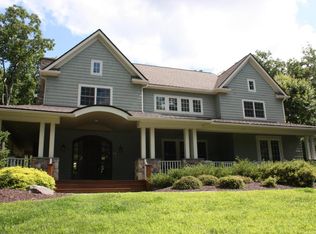 163 Vireo Rd, Buck Hill Falls, PA 18323