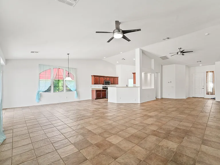 2123 W Maldonado Rd — Photo 13