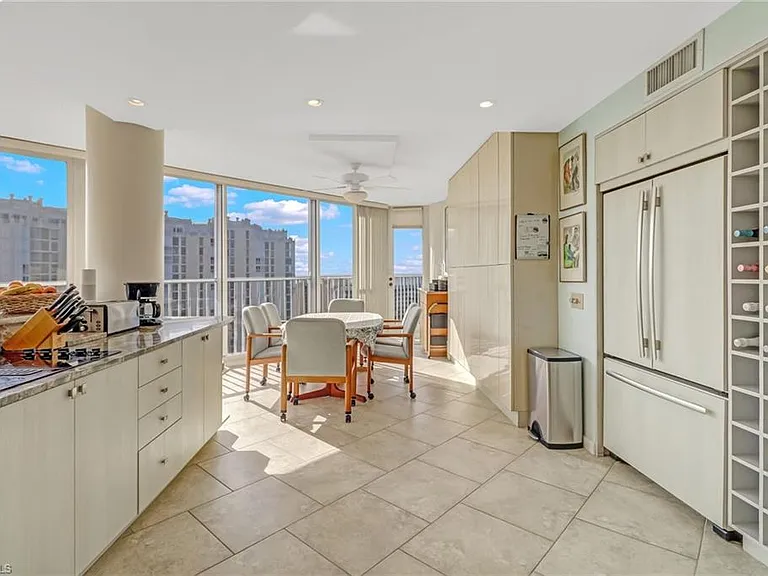 4041 Gulf Shore Blvd N #4 — Photo 17