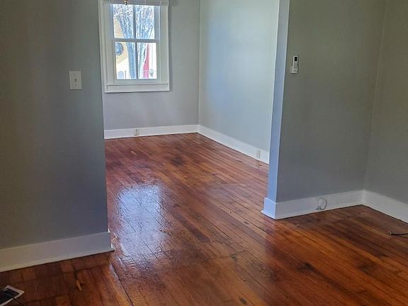 2nd image of 716 Mazant St