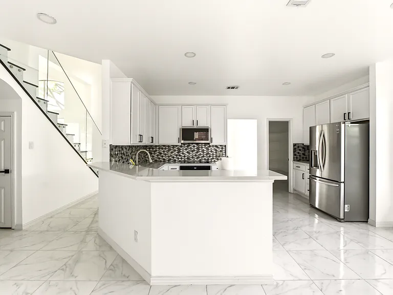 5001 Spicewood Dr — Photo 18