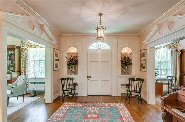 2nd image of 203 Evelyn Ave