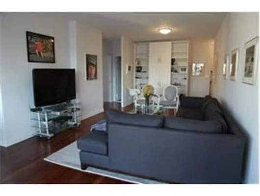 Rented by Douglas Elliman | media 15