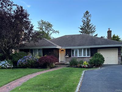 98 Wright Road, Rockville Centre, NY, 11570