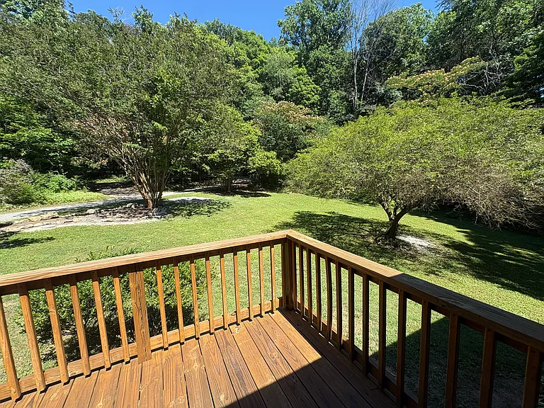625 Reed Dr — Photo 3