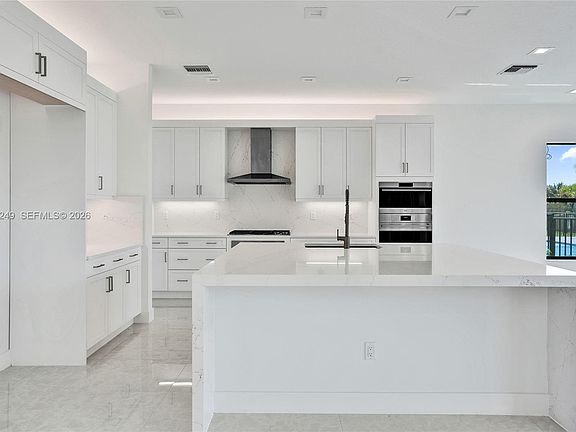 4th image of 9931 Rising Wing St