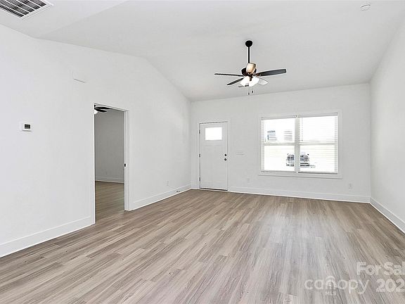 5th image of 872 Old Mocksville Rd #1