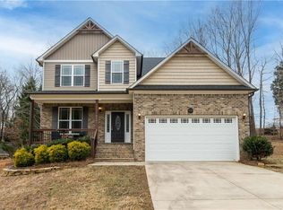 8501 Kelly Lee Dr, Stokesdale, NC 27357