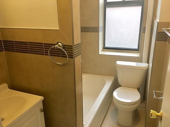 4th image of 3619 Bowne St APT 4