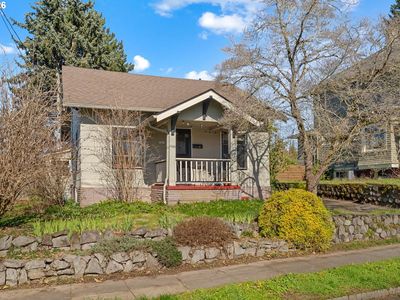 3805 SE Mall St, Portland, OR, 97202