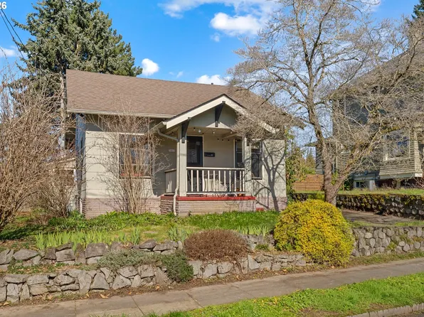 3805 SE Mall St, Portland, OR 97202