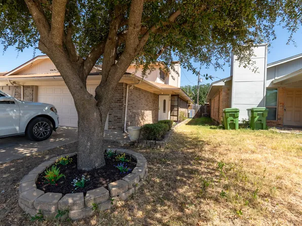 419 S Las Vegas Trl, White Settlement, TX 76108