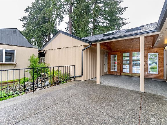 4th image of 8223 Sherwood Forest Street SW