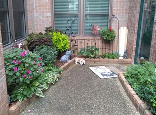 3532 Hurstbourne Ridge Blvd, Louisville, KY 40299