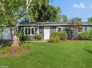 390 Larkdale Row, Wauconda, IL 60084
