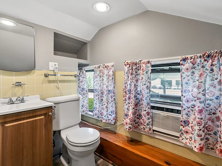 4206 Somerville Ave — Photo 22