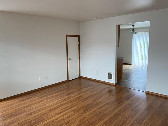 4th image of 15713 63rd Street Ct E APT B