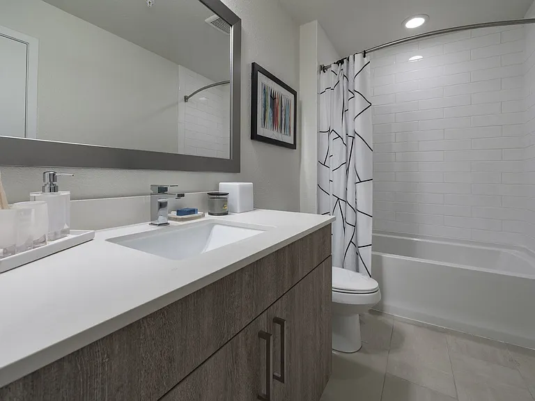 Blu27 at Edgewater — Photo 23