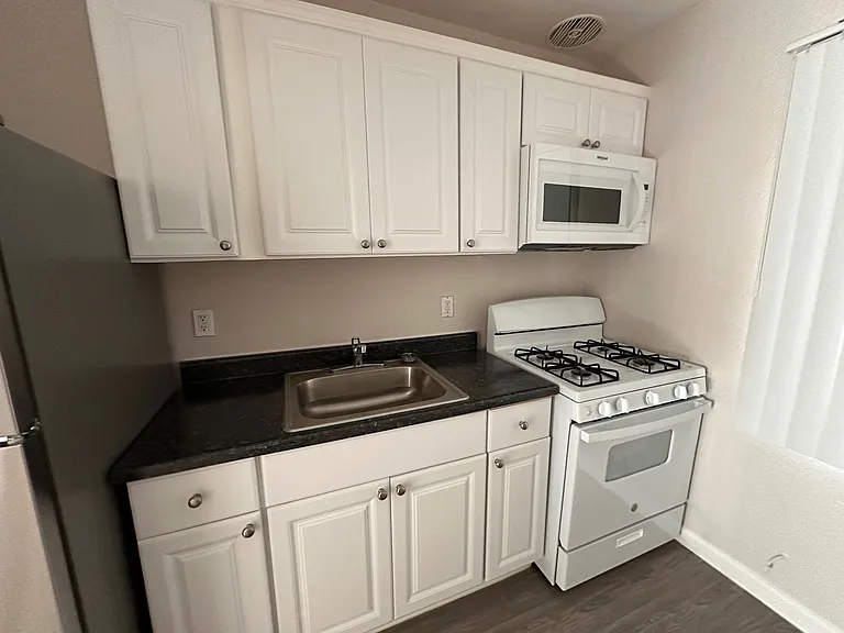 7744 Reseda Blvd #24 — Photo 3