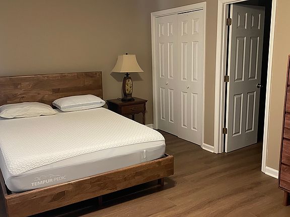 5th image of 621 College Ave SW #621